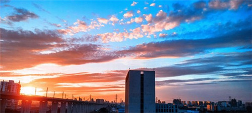 保定动车站有什么景点（保定动车站有什么景点吗）